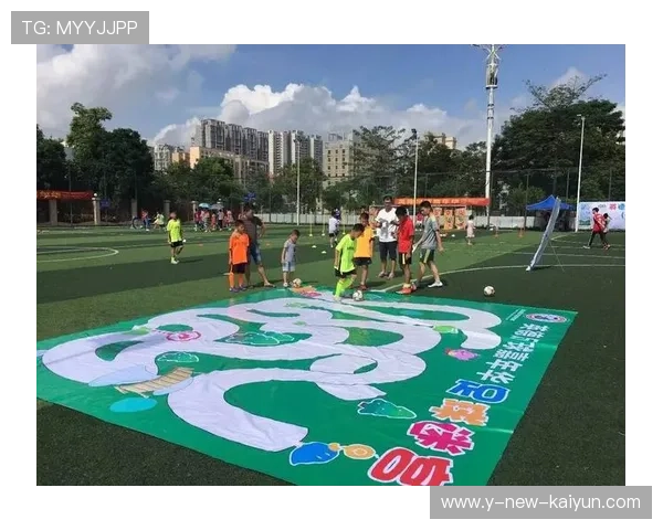足球俱乐部在青训中完善未成年信息保护与隐私管理制度，青少年足球俱乐部运营方案